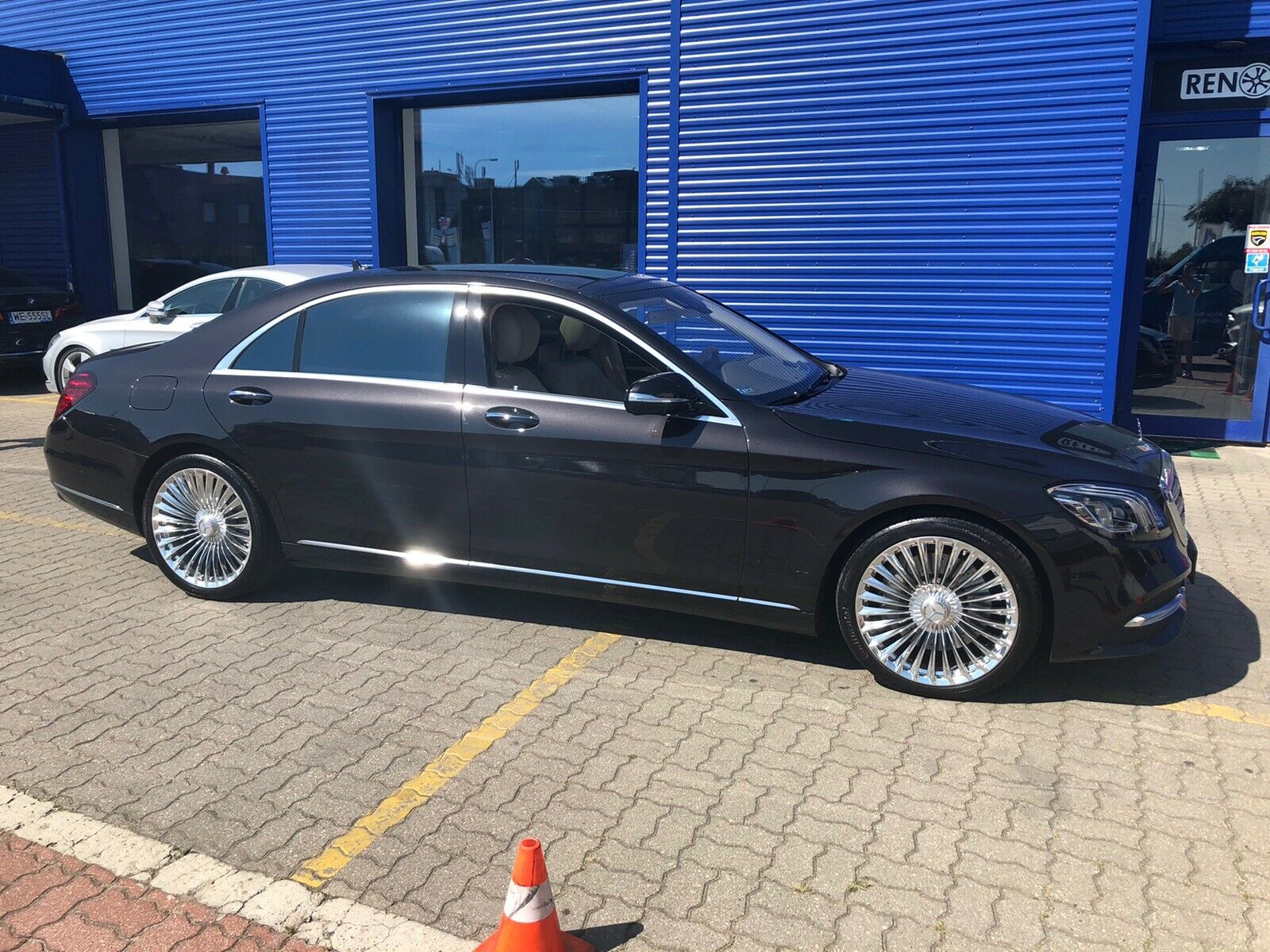 We produced premium quality КОВАНЫЕ ДИСКИ для  MERCEDES BENZ S CLASS W222  Параметры дисков:   Front 22 x 9 ET 31  Rear 22 x 10 ET 35  Окраска: Chrome  КОВАНЫЕ ДИСКИ can be produced in any wheel specs by your inquiries and we can provide our specs