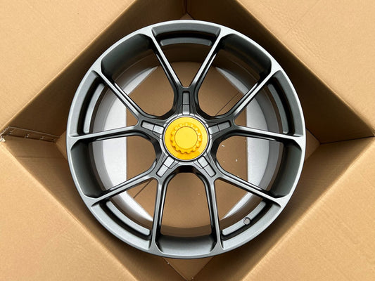 OEM 911 TURBO S DESIGN КОВАНЫЕ ДИСКИ WITH CENTERLOCK STYLE RIMS FOR MCLAREN 720S