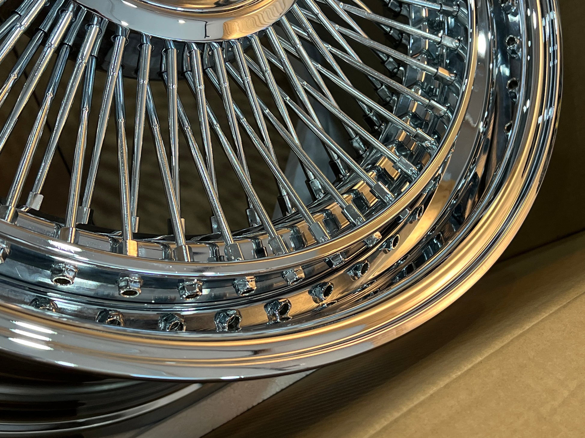 We manufacture premium quality дляged wire wheels rims для   CADILLAC ESCALADE CT4 CT6 XT6 CT5 XT4 XT5 CTS in any design, size, color.  Central Part: Stainless Steel  Spokes: 20 inch - 100 Spokes   22 inch - 140 Spokes   24 inch - 180 Spokes  26 inch - 200 Spokes  Forged wire wheels can be produced in any wheel specs by your inquiries and we can provide our specs 